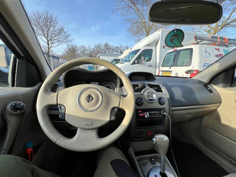 سيارة Toyota Camry موديل 2012 - 1